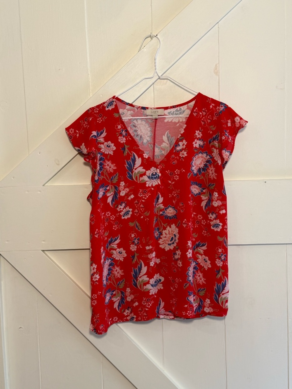 LOFT Outlet Medium Red Floral V-Neck Short Sleeve Blouse Cottagecore Boho